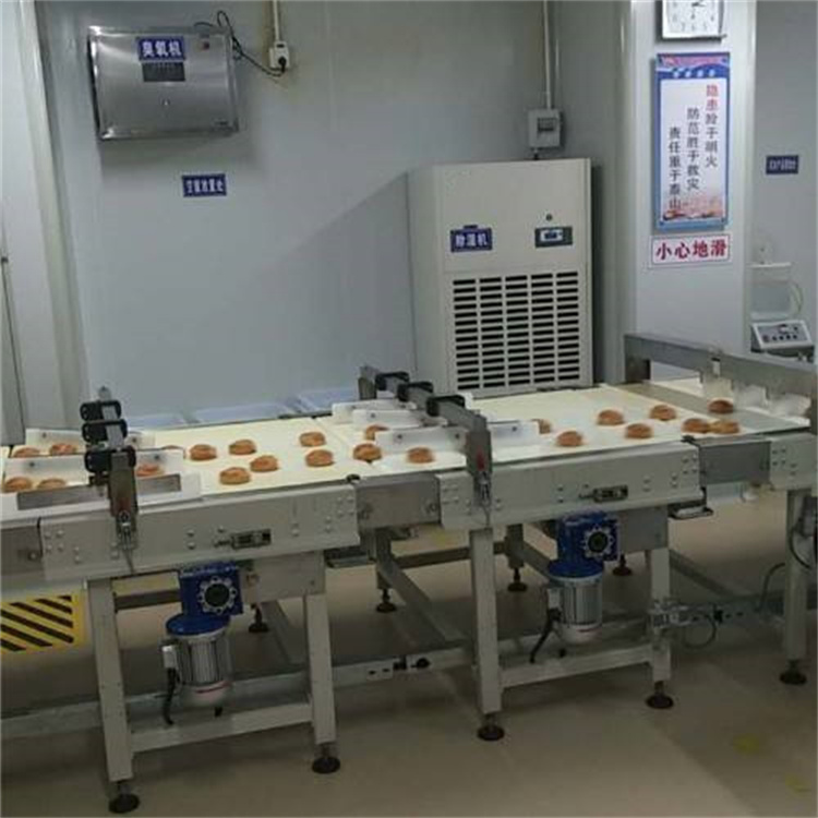 昌吉州梅雨季濕度大怎么辦？就用工業(yè)除濕機(jī)