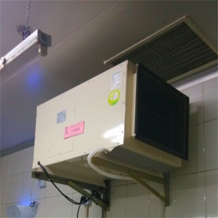 選擇合適的除濕機(jī)以有效防止潮濕問題。